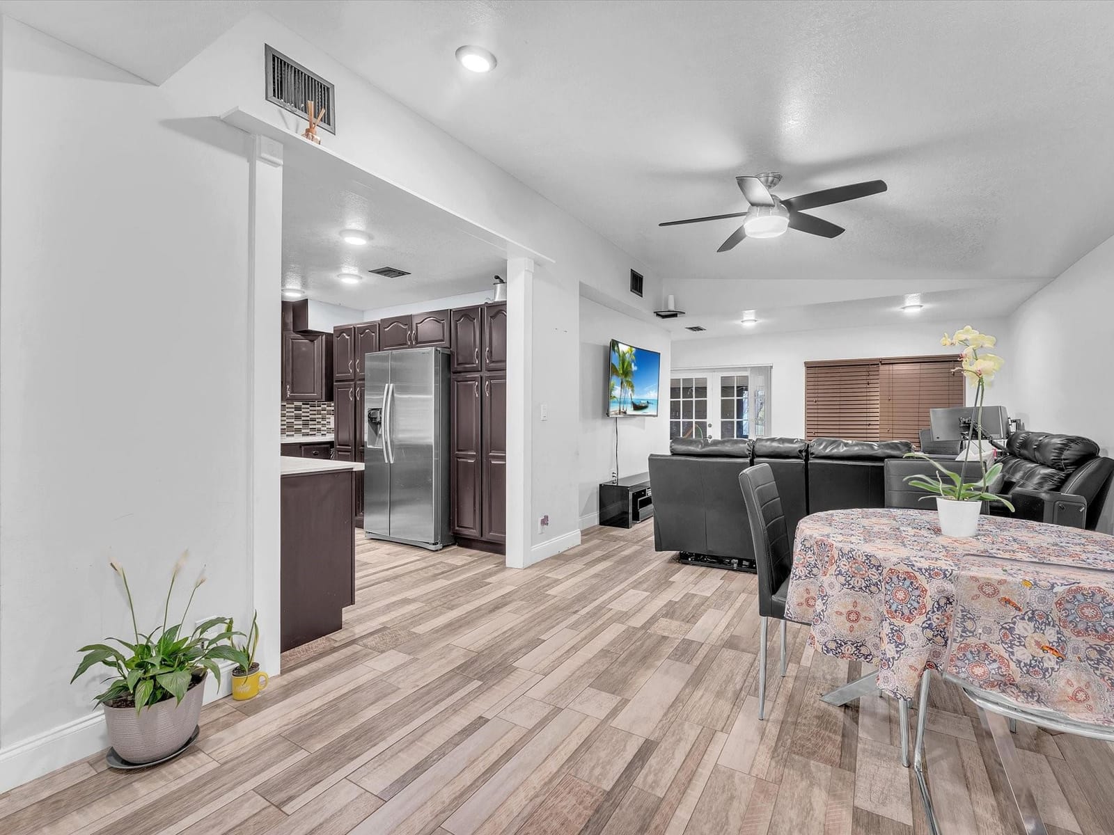 6022 NW 80th Avenue, Tamarac, FL 33321