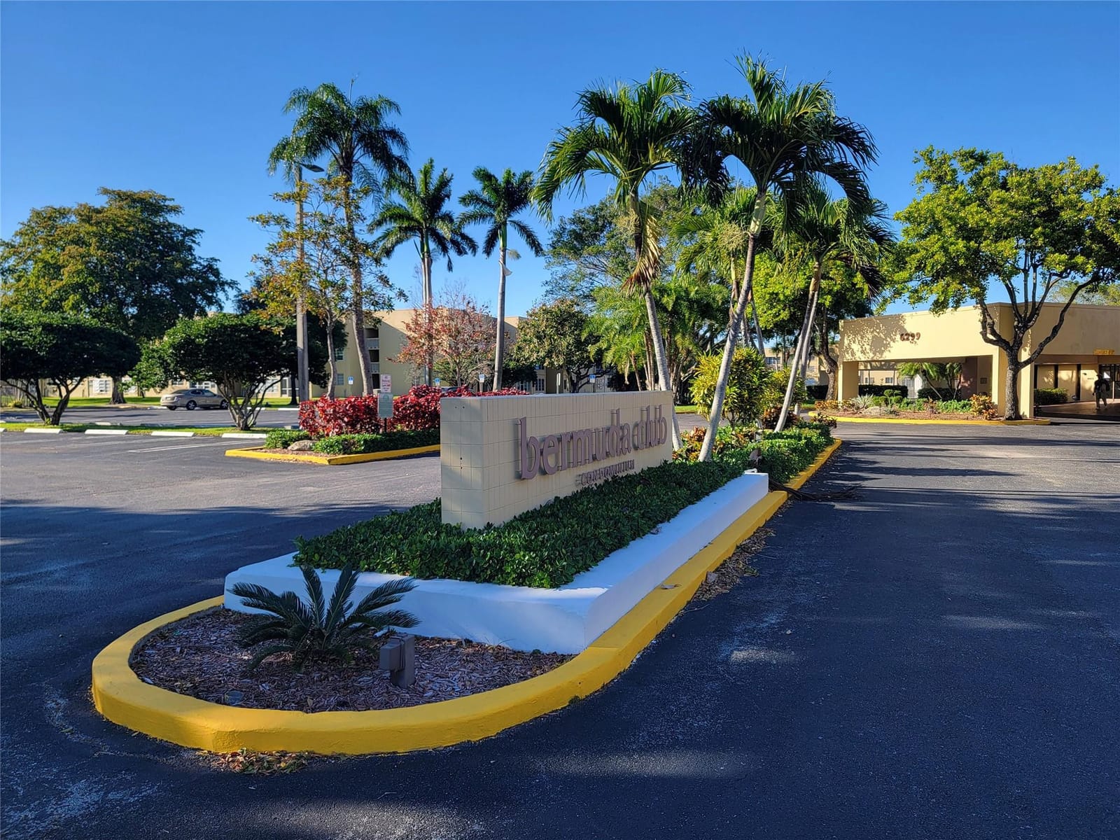 5800 NW 64th Avenue 305, Fort Lauderdale, FL 33319