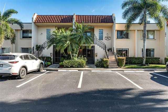 16431 Blatt Boulevard 103, Weston, FL 33326