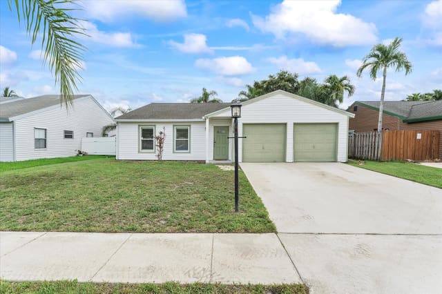 7839 Elwood Drive, Lake Worth, FL 33467