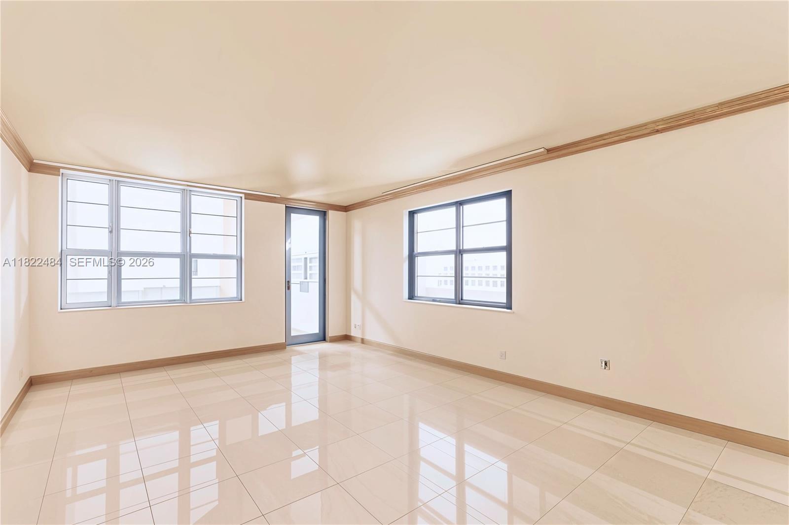 100 Lincoln Road 811 — photo 4