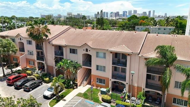 2015 SE 10th Avenue 123, Fort Lauderdale, FL 33316