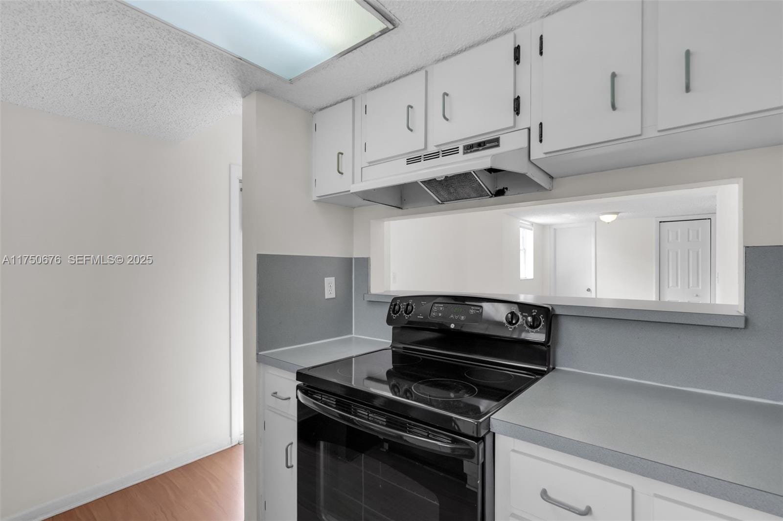 29 Santillane Avenue 7 — photo 10