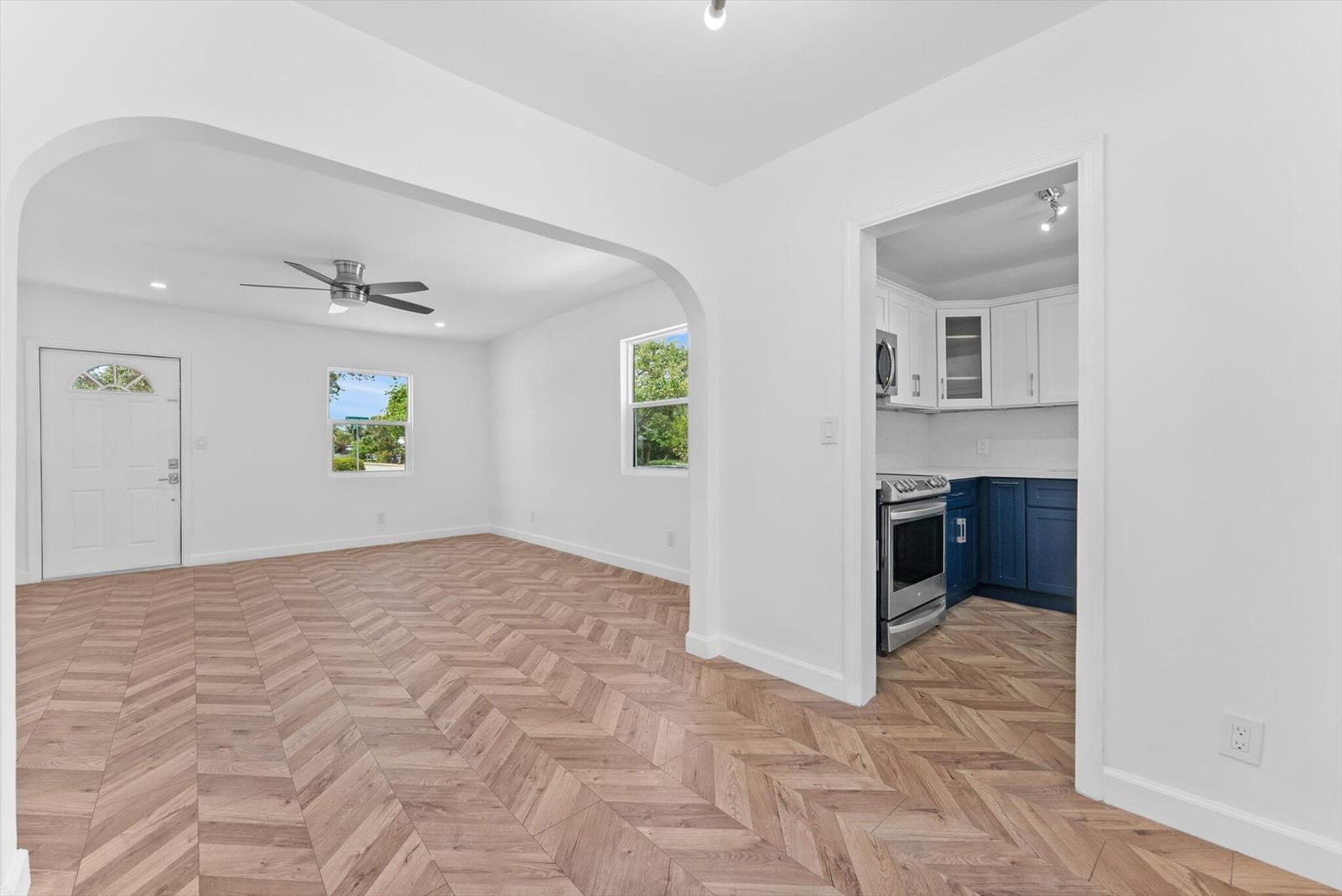 1420 Lake Avenue — photo 4