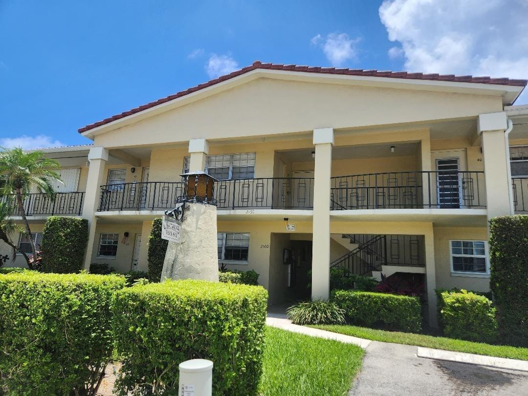 2160 NE 36th Street 40, Lighthouse Point, FL 33064