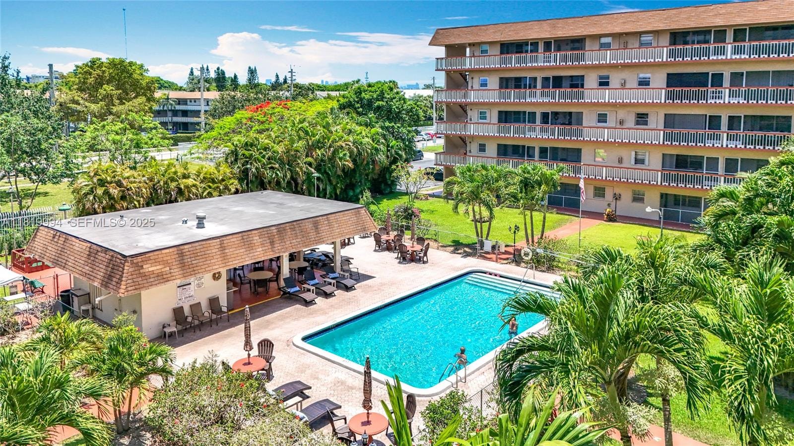 5300 Washington Street U305, Hollywood, FL 33021