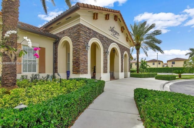 3507 W 89th Place, sold in Bellagio Villas, Hialeah, FL