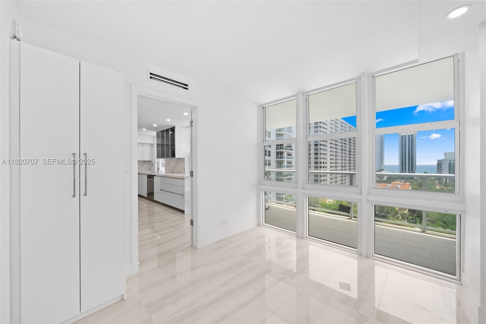 230 174th Street 1119, Sunny Isles Beach, FL 33160 photo 16