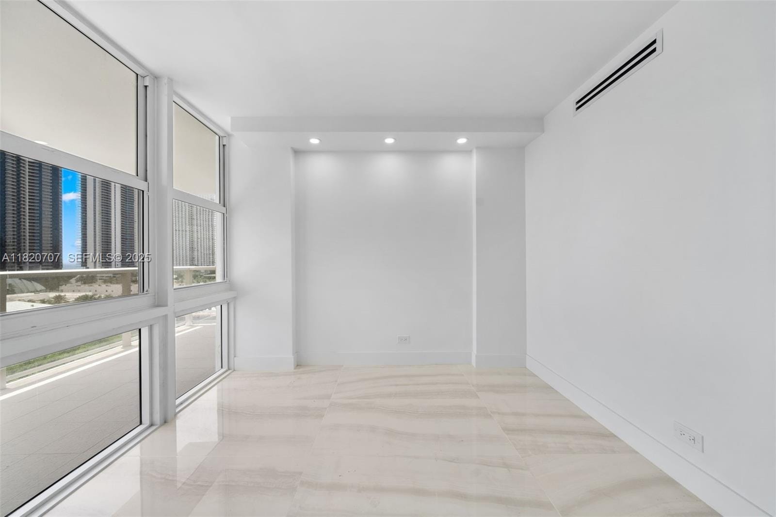 230 174th Street 1119, Sunny Isles Beach, FL 33160 photo 24