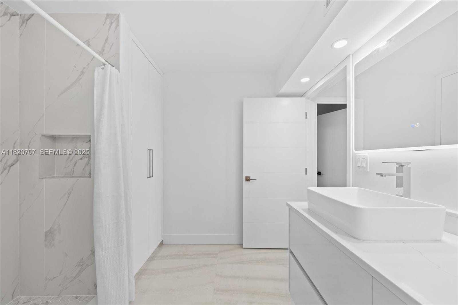 230 174th Street 1119, Sunny Isles Beach, FL 33160 photo 29
