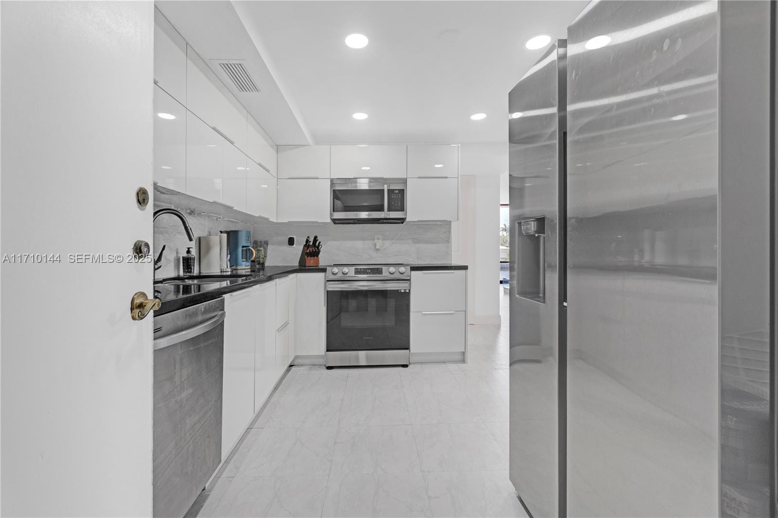 1600 S Ocean Drive 2F — photo 11