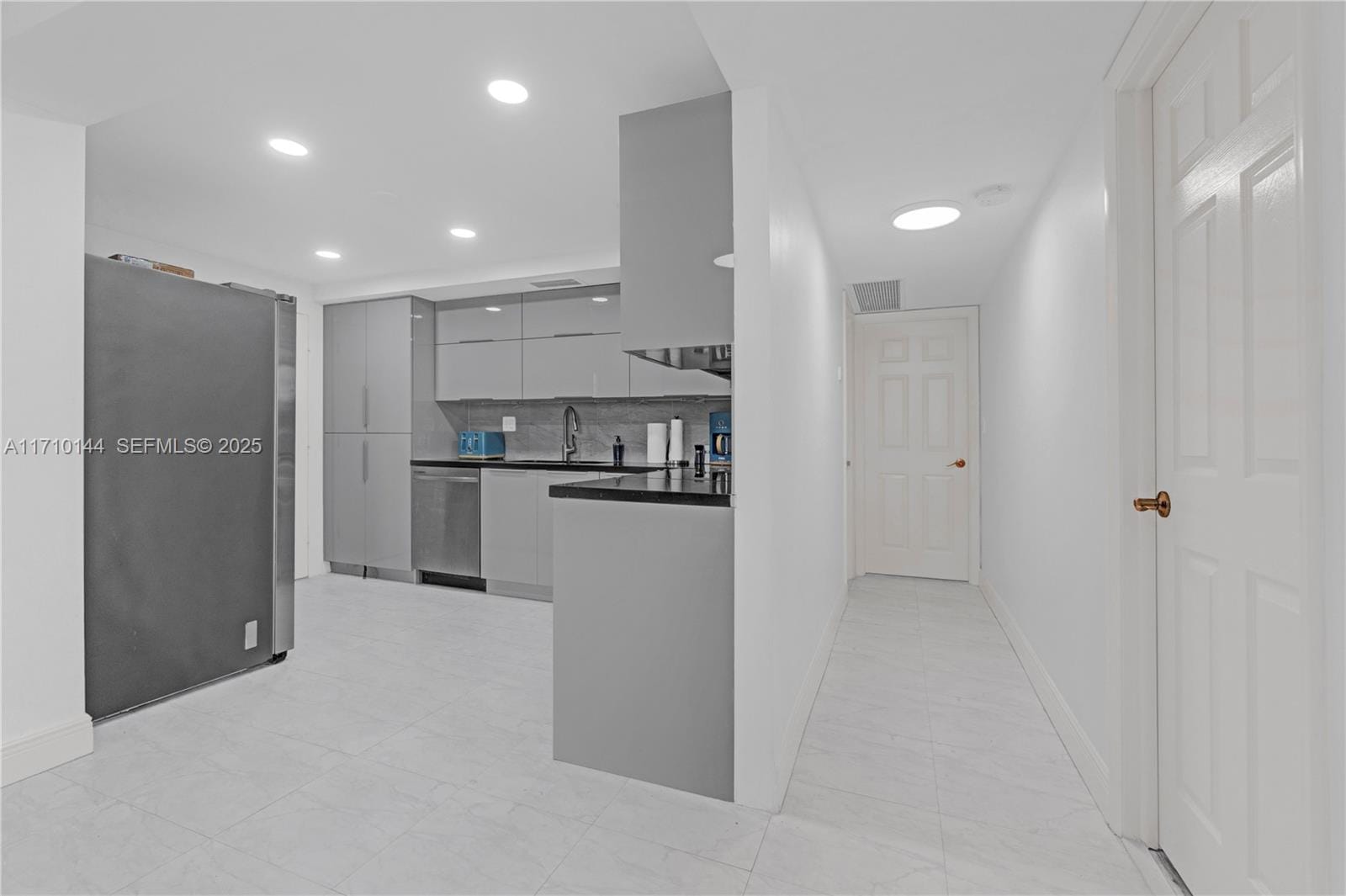 1600 S Ocean Drive 2F — photo 12