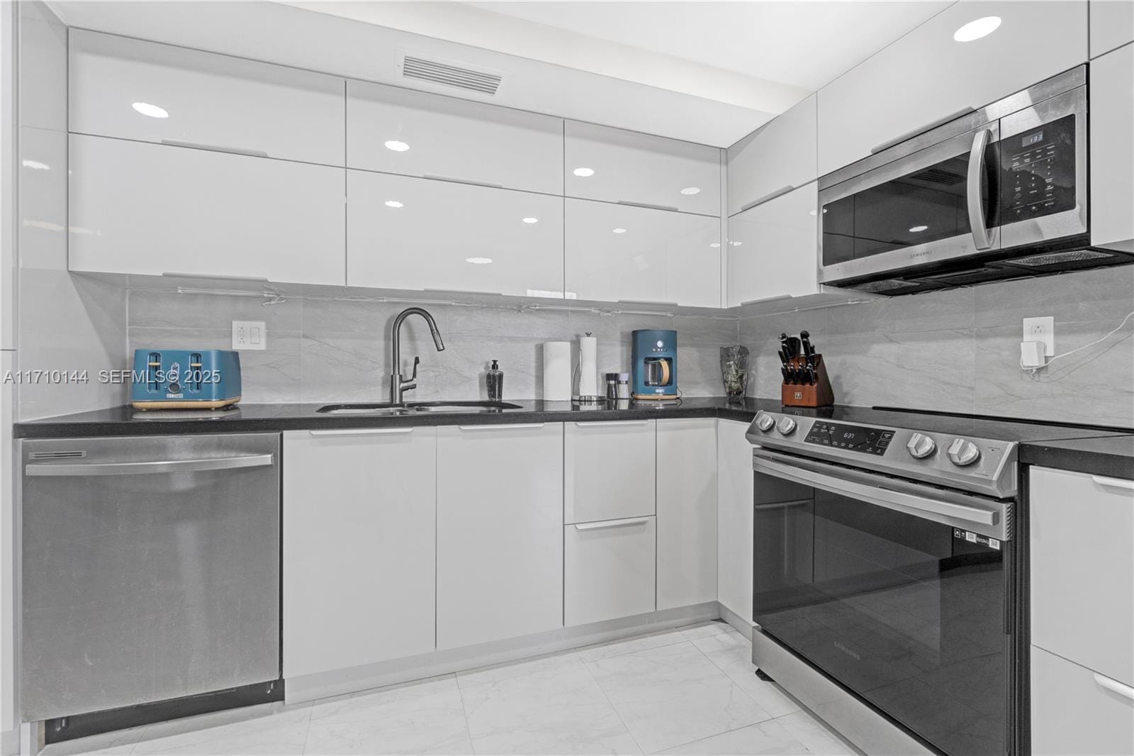1600 S Ocean Drive 2F — photo 10
