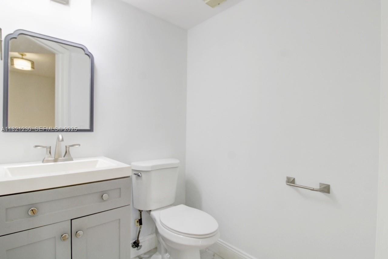 15495 N Miami Lakeway N 102 — photo 8