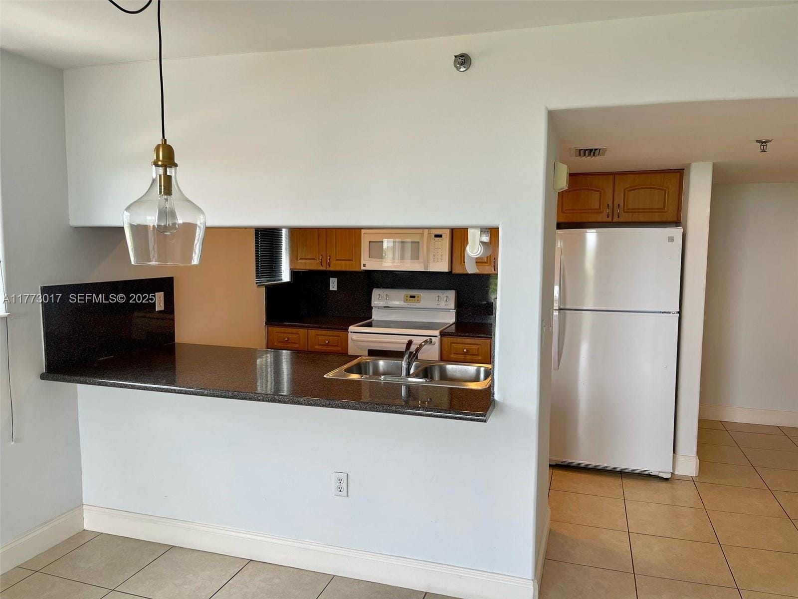 2400 SW 3rd Avenue 605 — photo 3