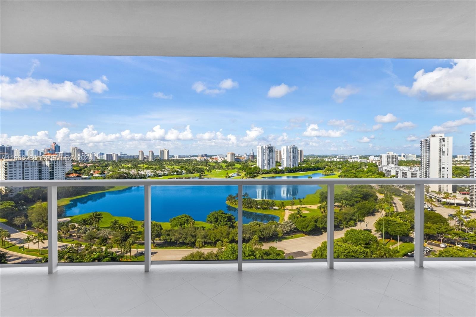 20281 E Country Club Drive 1709, Aventura, FL 33180 photo 2