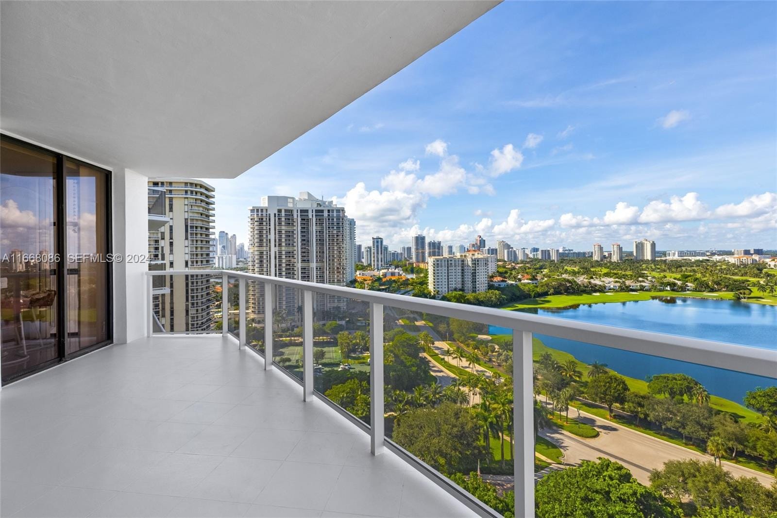 20281 E Country Club Drive 1709, Aventura, FL 33180 photo 4