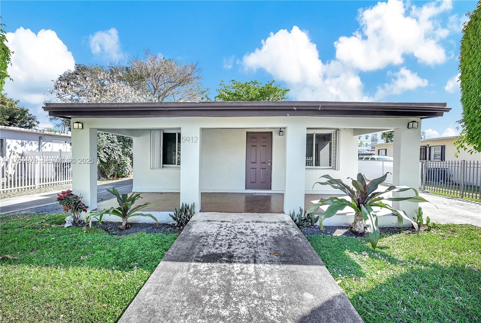 3 bedroom home for sale at 5912 63rd, South Miami, FL 33143 — $689,550