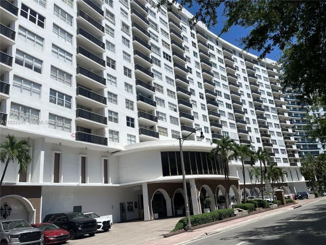 6039 Collins Avenue 1525, Miami Beach, FL 33140