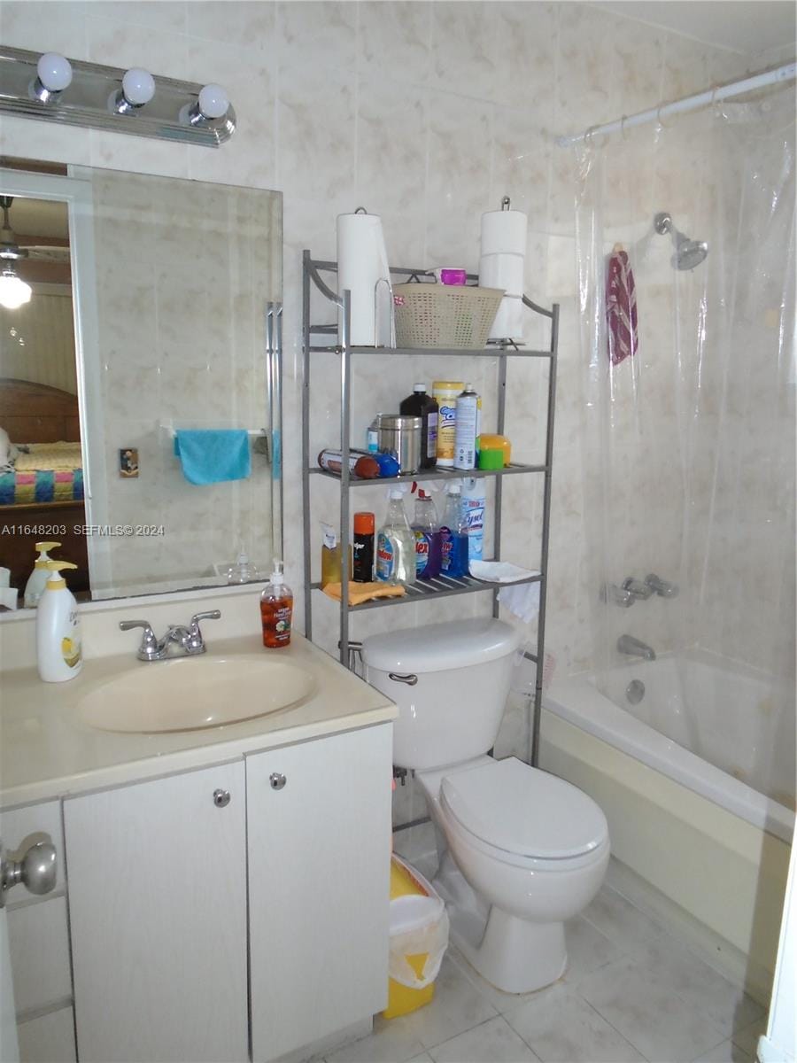 158 NW 18th Court, Miami, FL 33125 photo 11