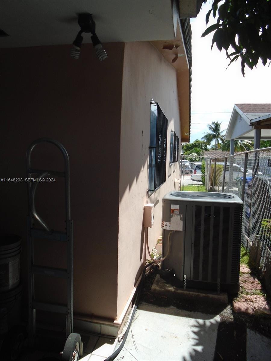 158 NW 18th Court, Miami, FL 33125 photo 22