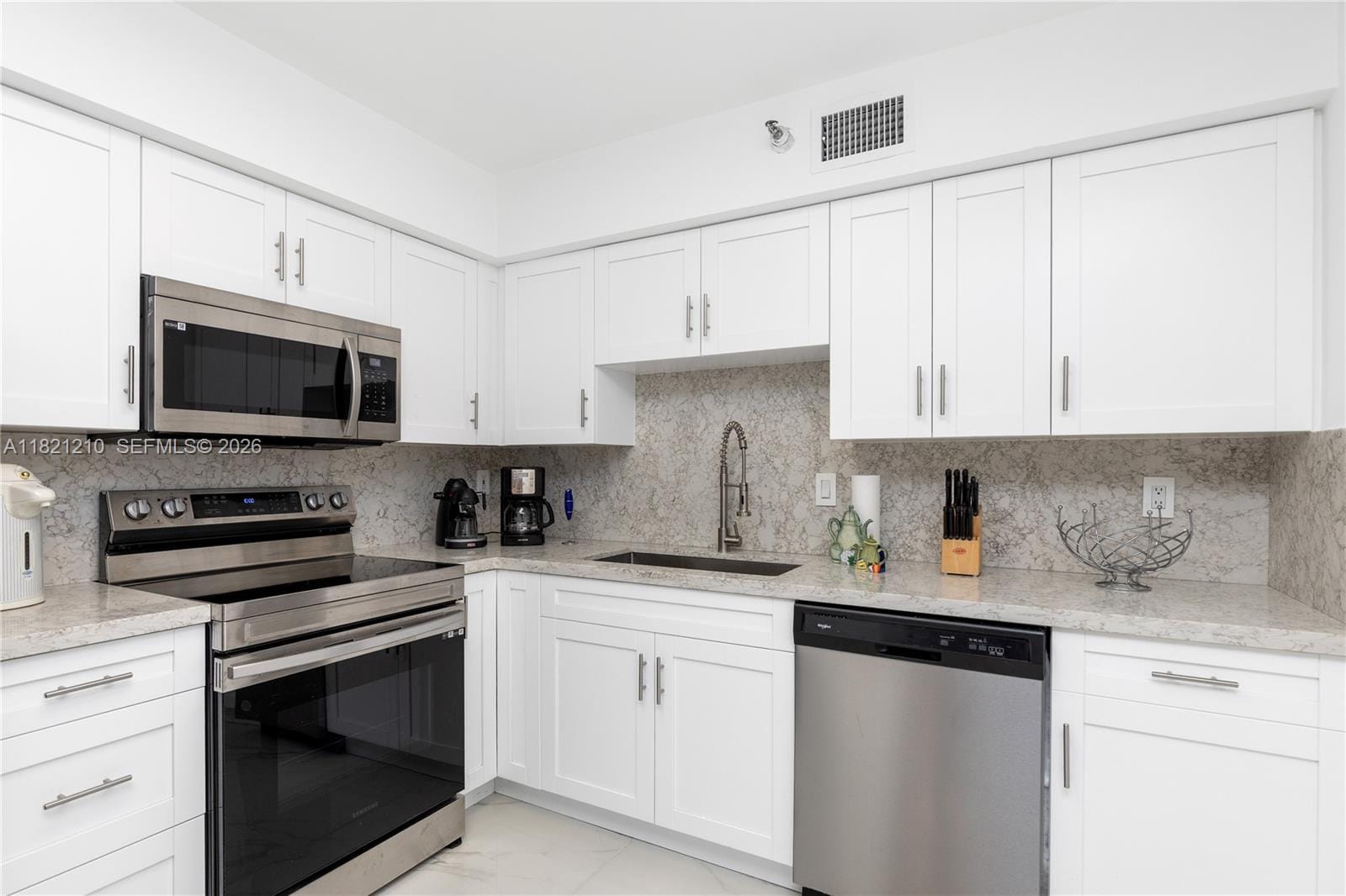 3530 Mystic Pointe Drive 2108 — photo 12
