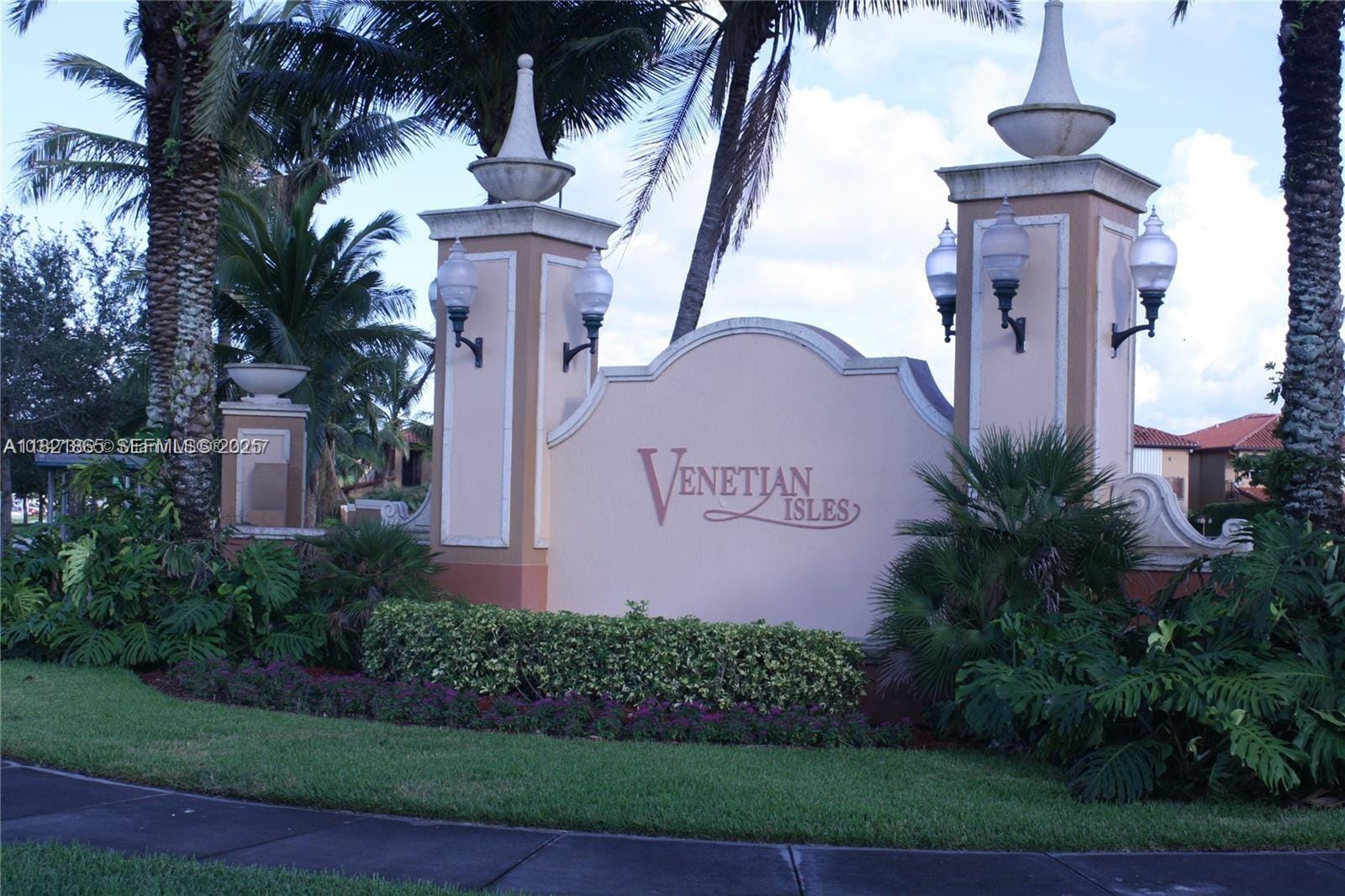 15270 SW 30th Terrace, Miami, FL 33185 photo 2