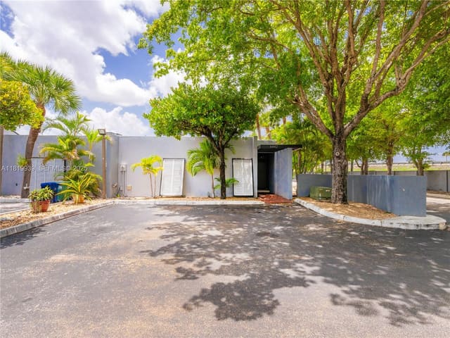 6442 Milk Wagon Lane, Miami Lakes, FL 33014