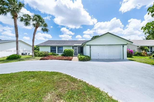 19476 Carolina Circle, sold in American Homes At Boca Ra, Boca Raton, FL