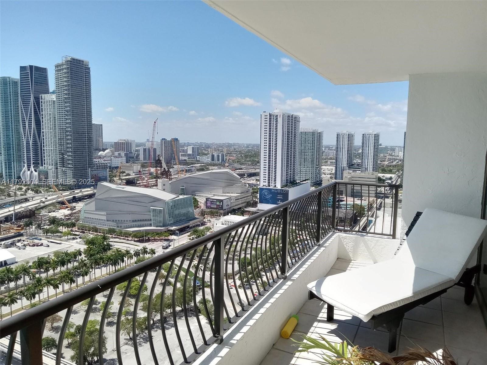 555 NE 15th Street 33H, Miami, FL 33132 photo 2