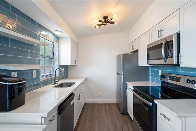 713 SW 9th Court, sold in Delray Manor Add, Delray Beach, FL