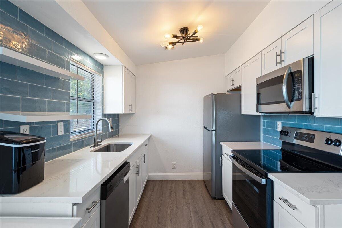 713 SW 9th Court, Delray Beach, FL 33444