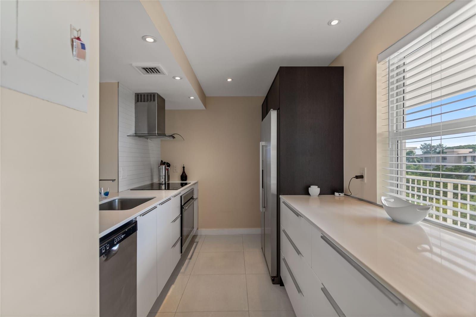 2661 S Course Drive 603 — photo 4