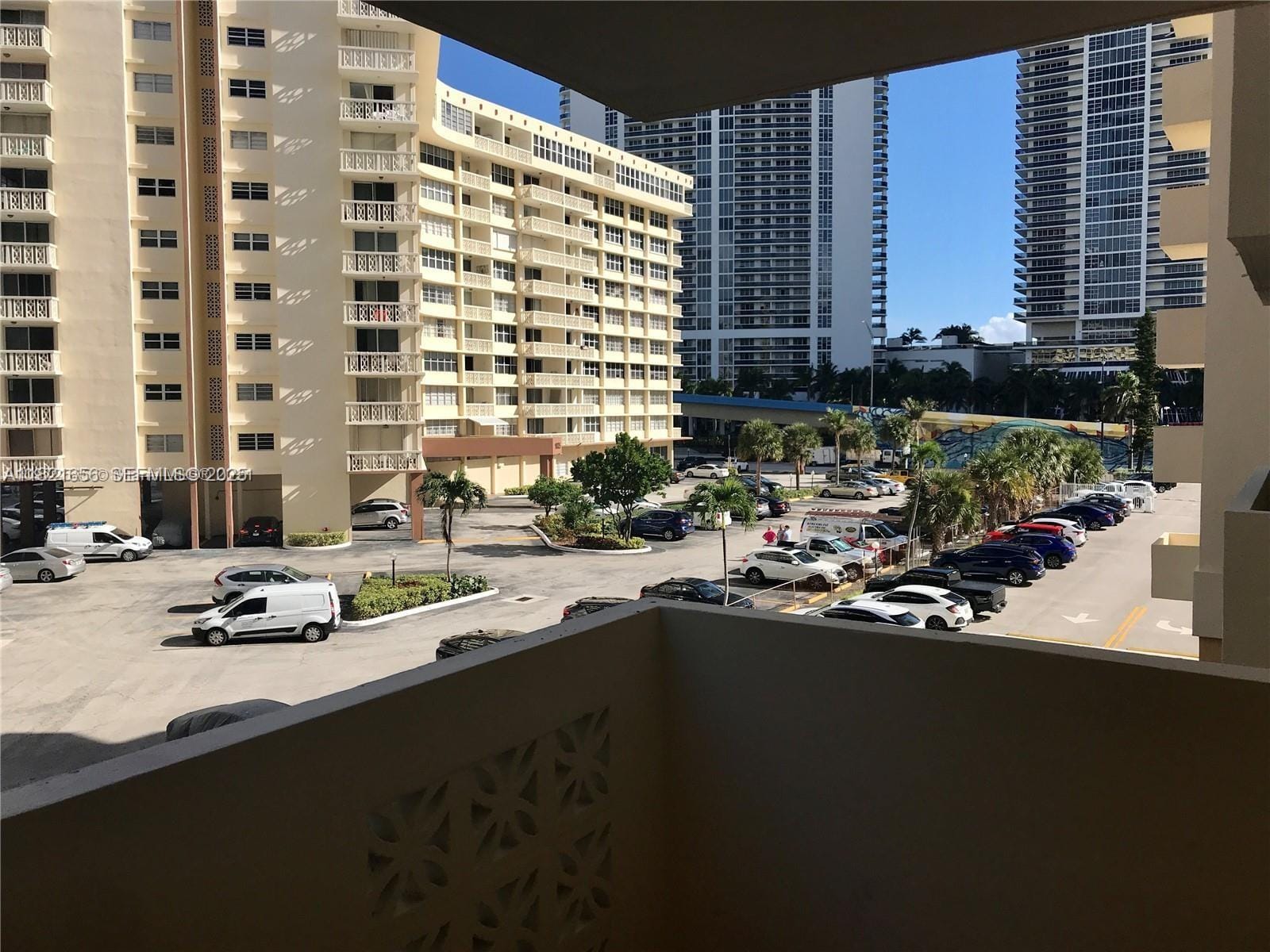 1833 S Ocean Drive 305 — photo 12