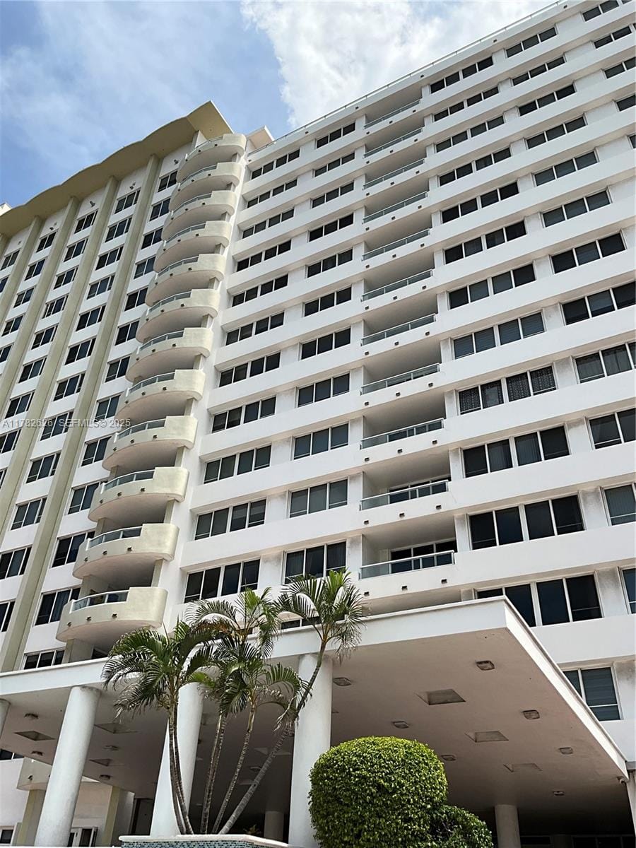 5005 Collins Avenue 109, Miami Beach, FL 33140