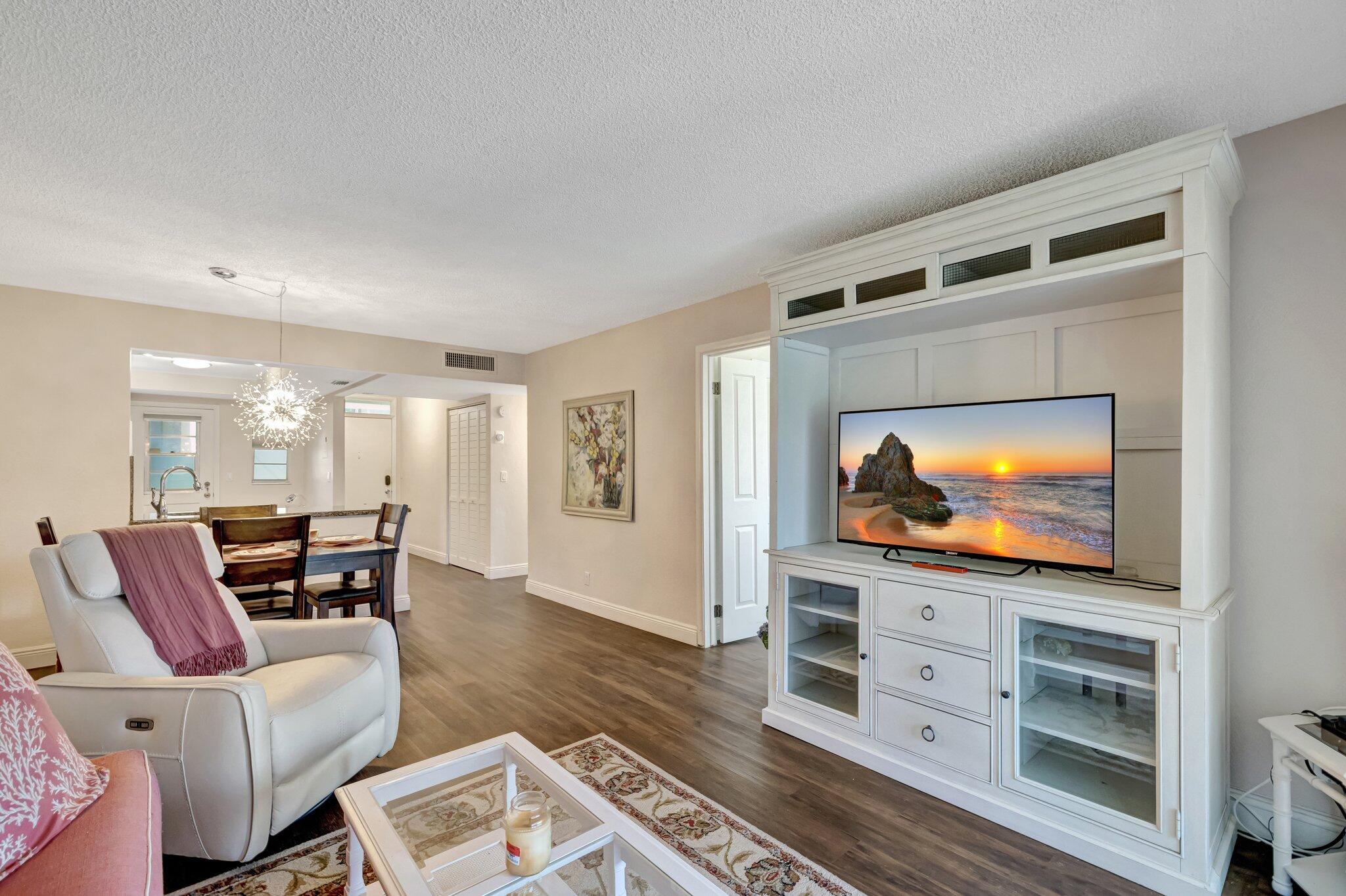 2901 NW 46th Avenue 101, Lauderdale Lakes, FL 33313, Lauderdale Lakes