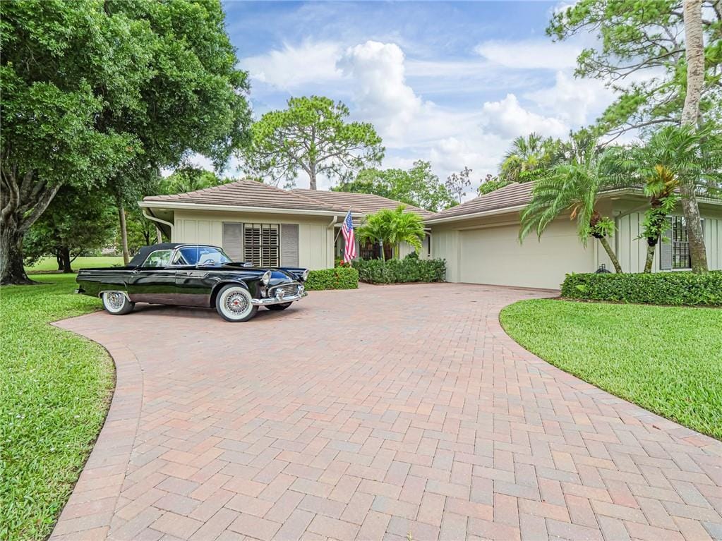 102 Prestwick Circle, Vero Beach, FL 32967 photo 1
