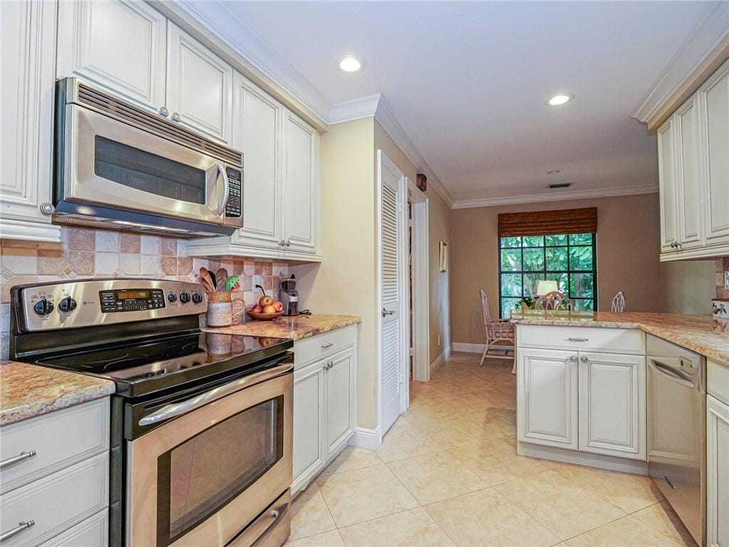 102 Prestwick Circle, Vero Beach, FL 32967 photo 14