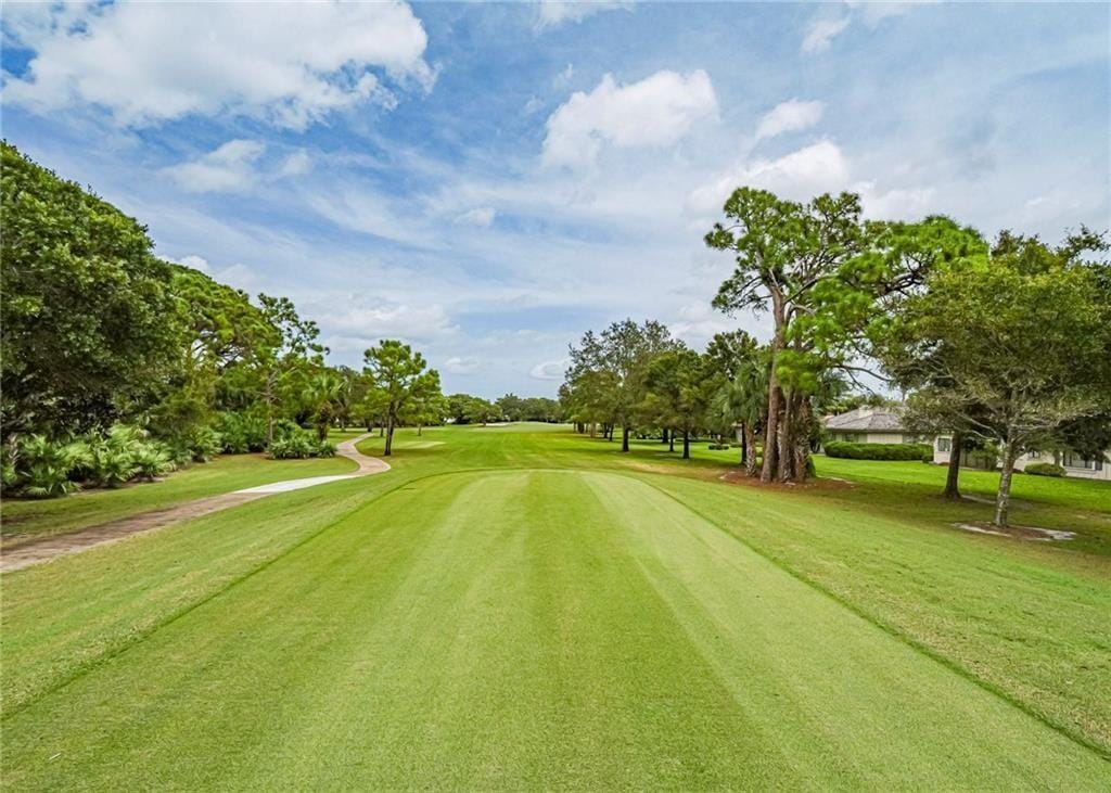 102 Prestwick Circle, Vero Beach, FL 32967 photo 5