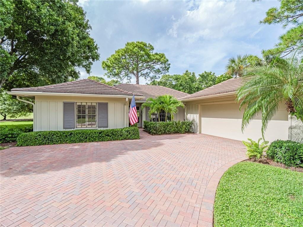 102 Prestwick Circle, Vero Beach, FL 32967 photo 9
