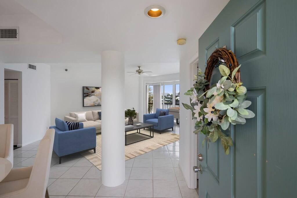 221 NE Plantation Road 303 — photo 2