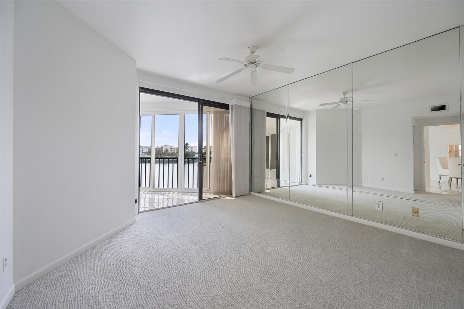 221 NE Plantation Road 303 — photo 12