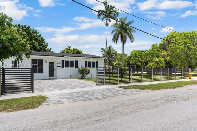 22215 SW 109th Avenue, sold in Lincoln Ests, Miami, FL