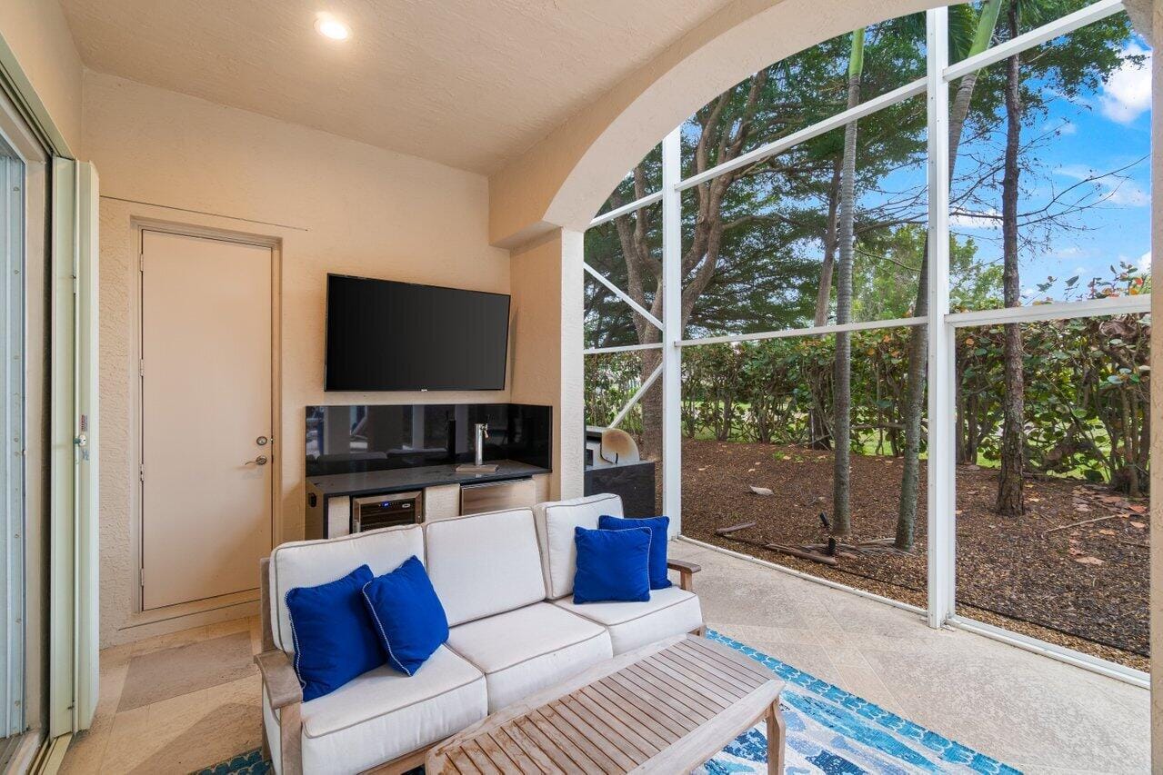9586 Campi Drive — photo 11
