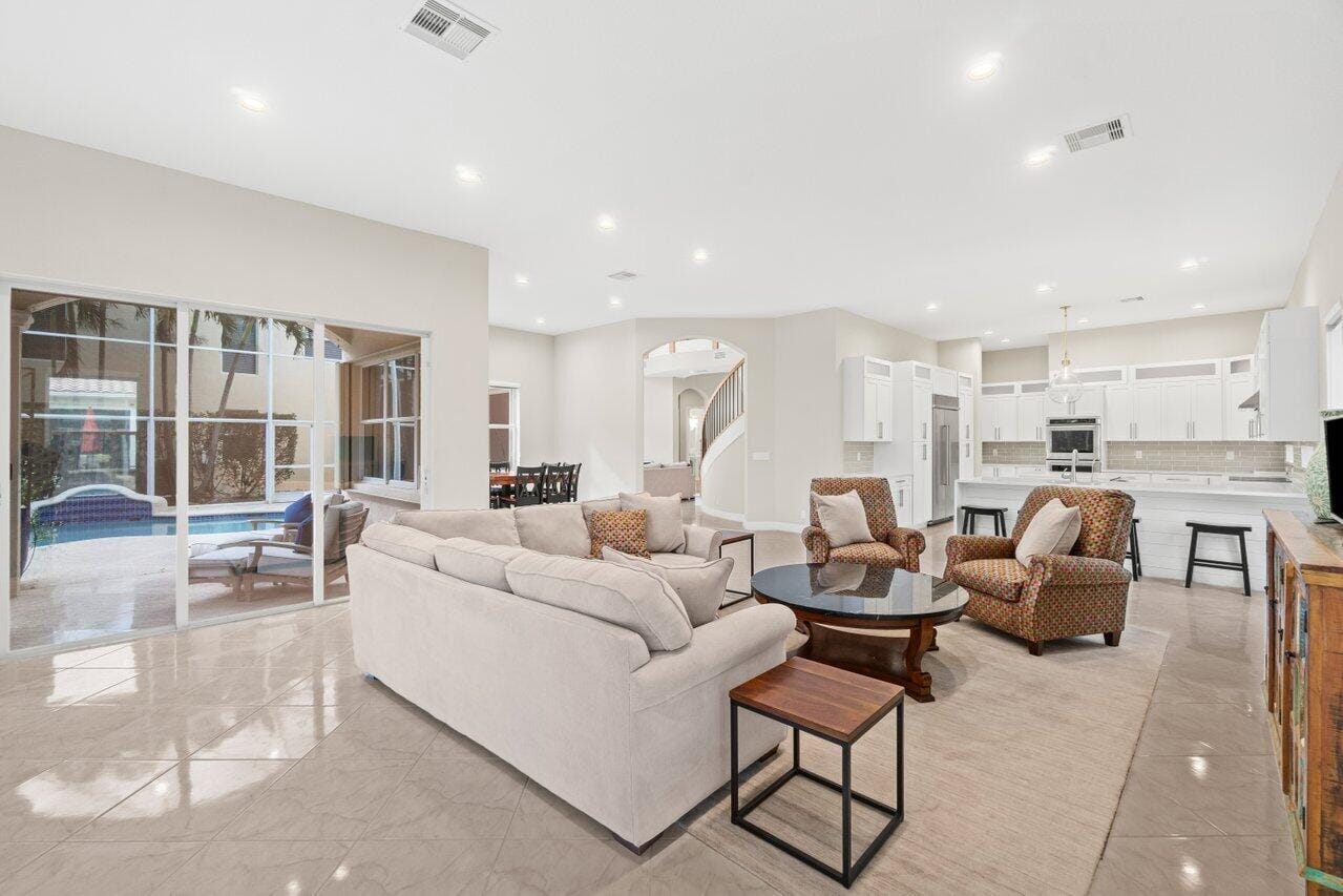9586 Campi Drive — photo 10