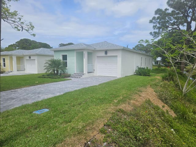 5227 SE Isabelita Avenue, Stuart, FL 34997