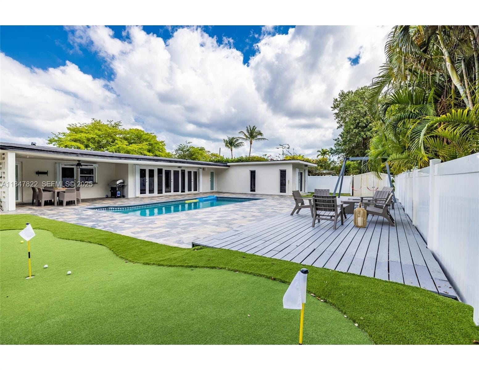 19810 NE 22nd Avenue, Miami, FL 33180 photo 27