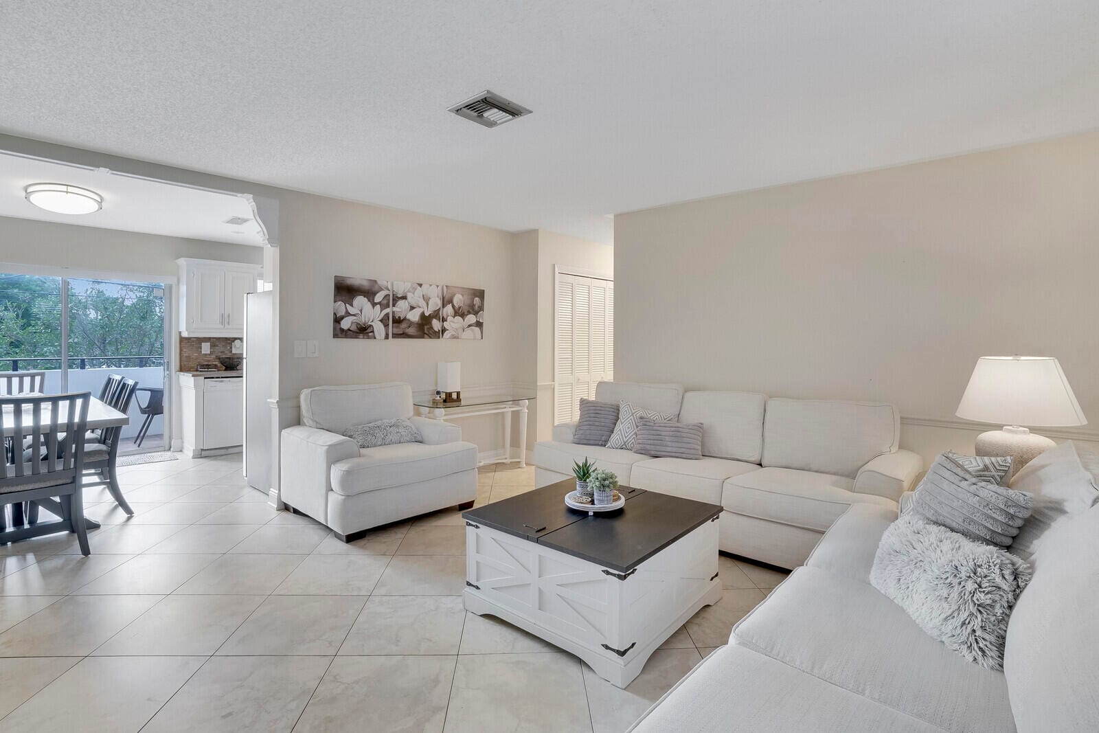 222 SW 1st Street H-7, Pompano Beach, FL 33060 photo 2