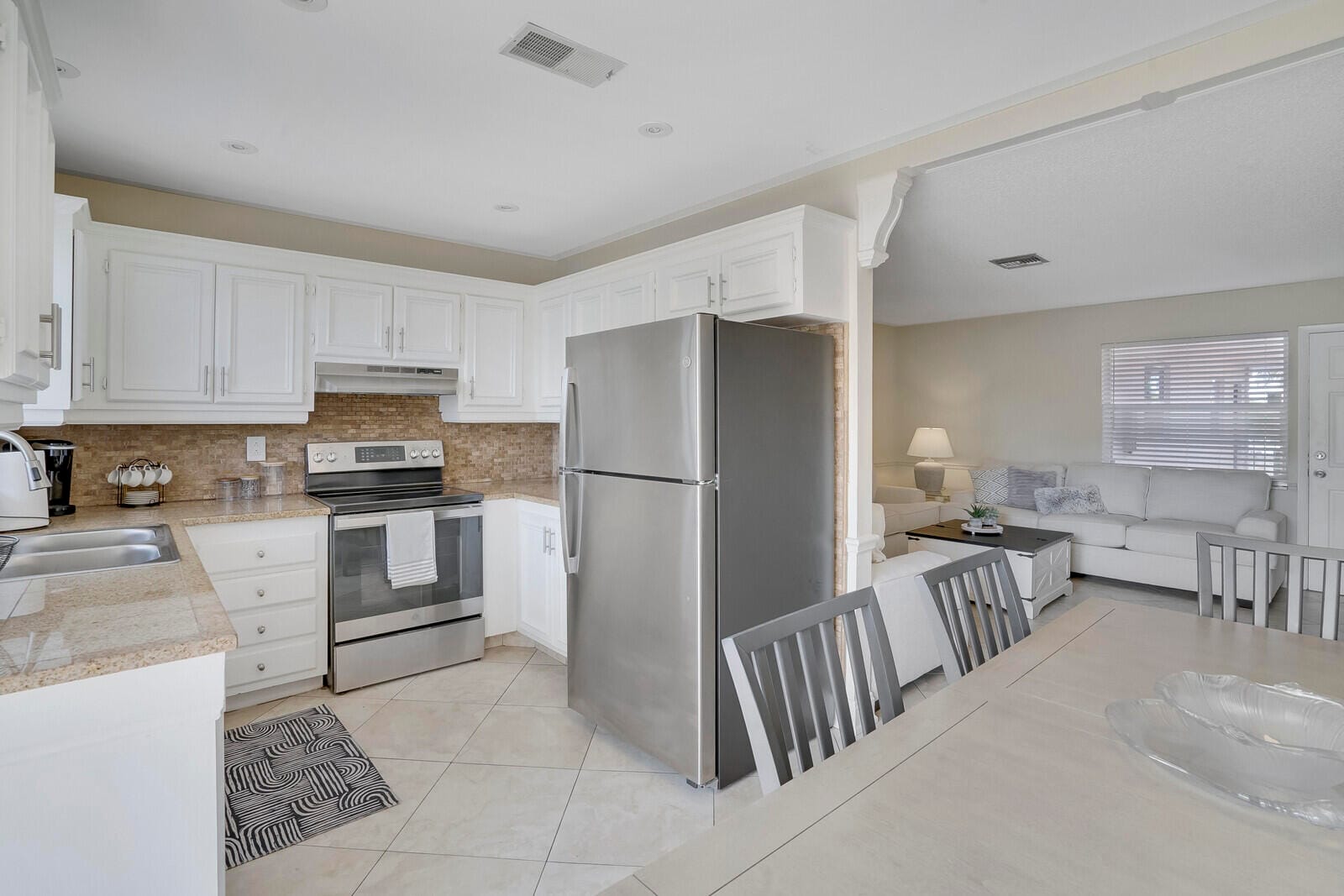 222 SW 1st Street H-7, Pompano Beach, FL 33060 photo 4