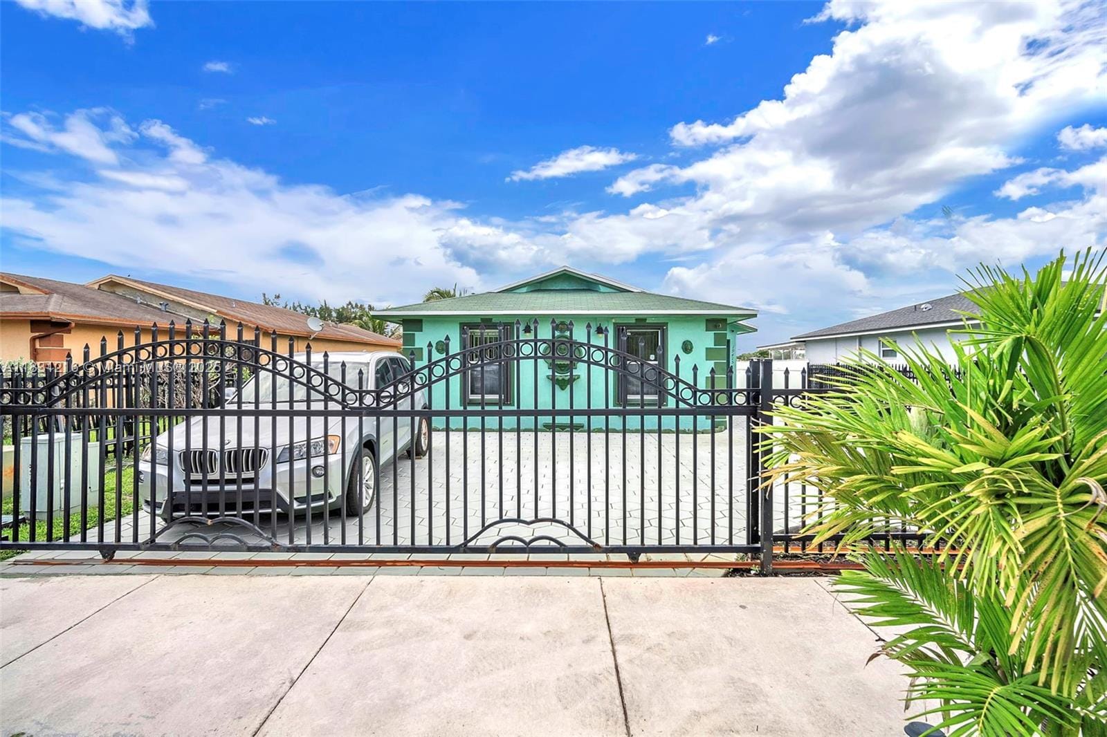19415 NW 33rd Court, Miami Gardens, FL 33056 photo 2